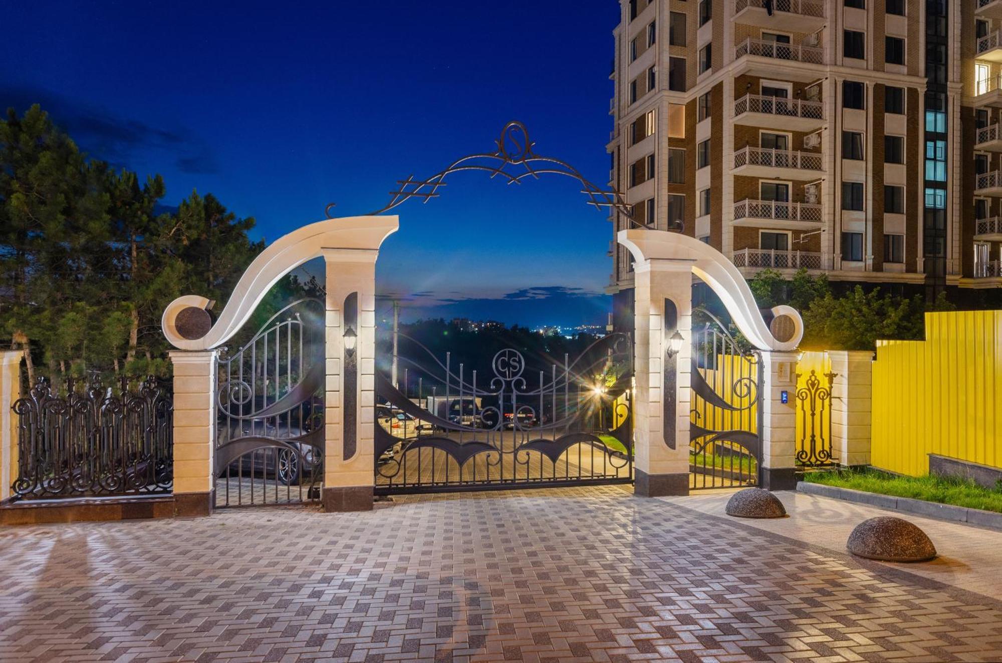 Luxury Apartment Close To The City Centre تشيسيناو المظهر الخارجي الصورة