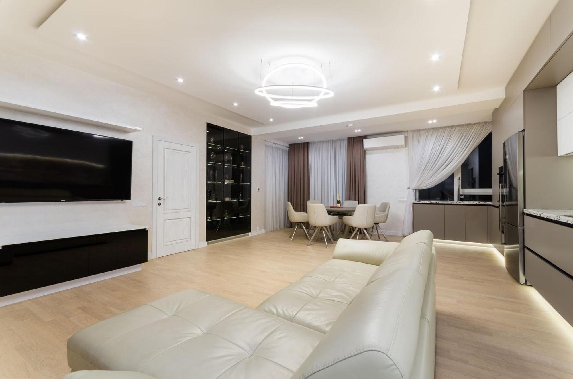 Luxury Apartment Close To The City Centre تشيسيناو المظهر الخارجي الصورة
