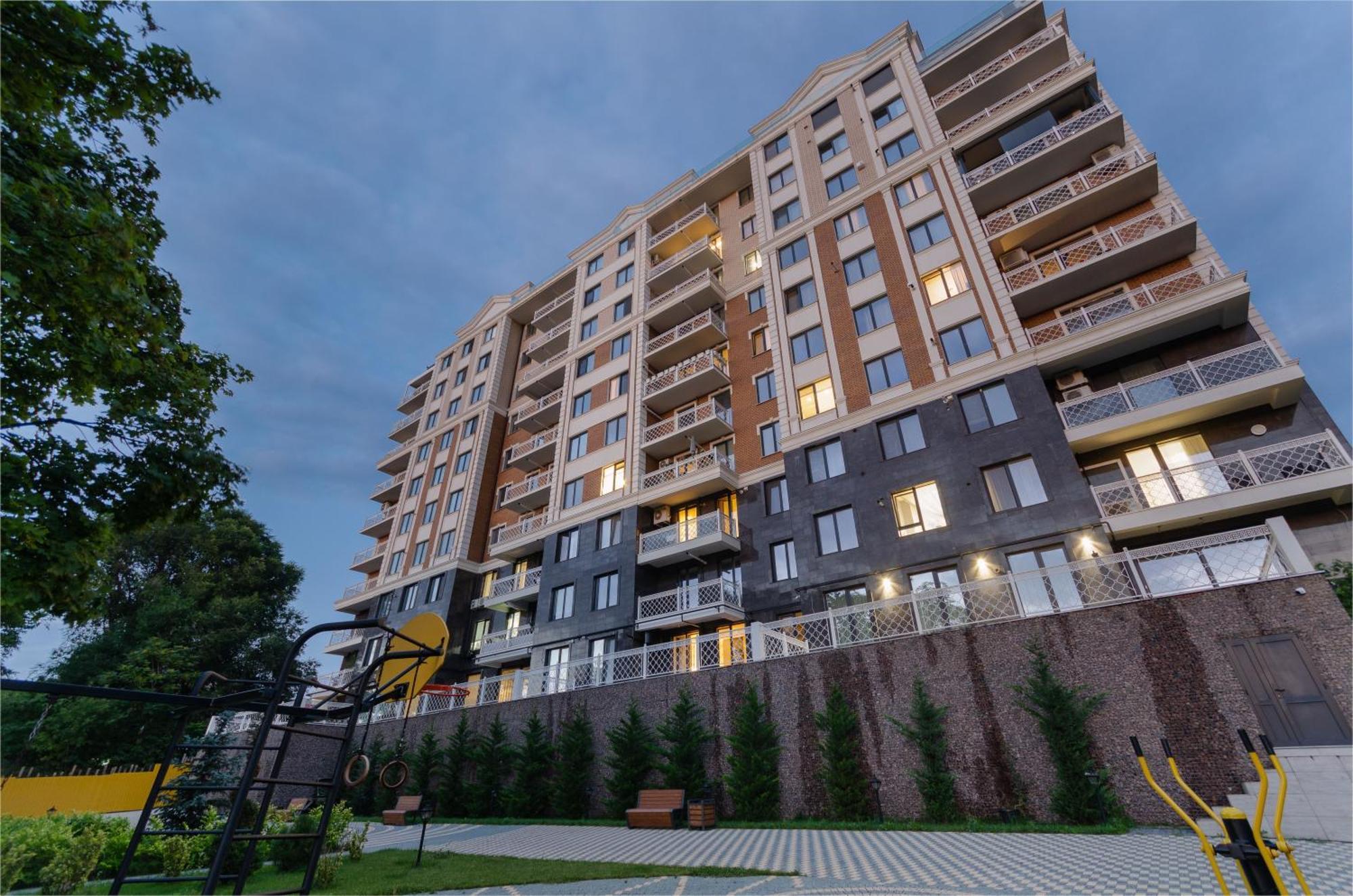Luxury Apartment Close To The City Centre تشيسيناو المظهر الخارجي الصورة