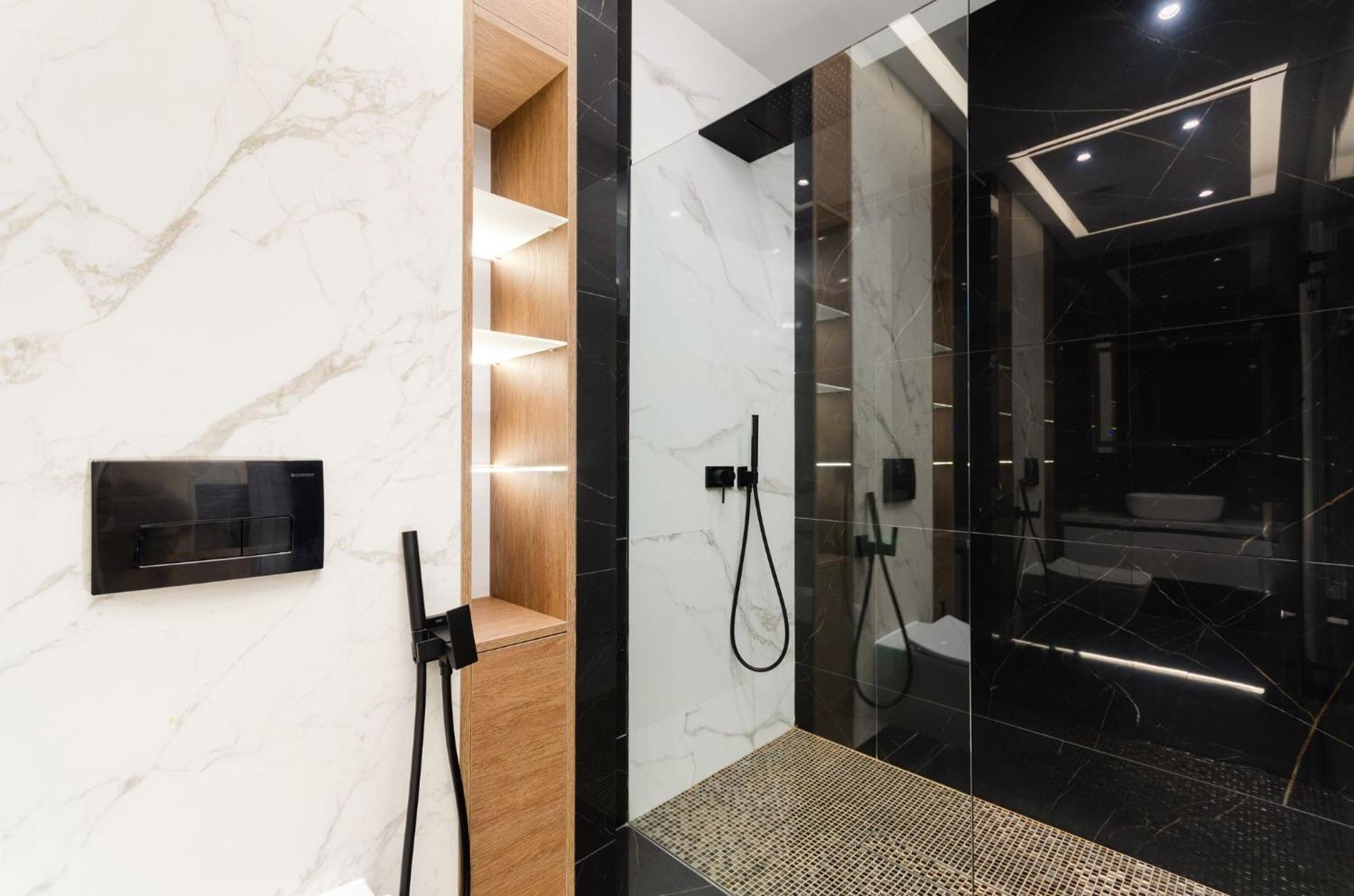 Luxury Apartment Close To The City Centre تشيسيناو المظهر الخارجي الصورة